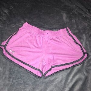 Size M women’s under armor shorts